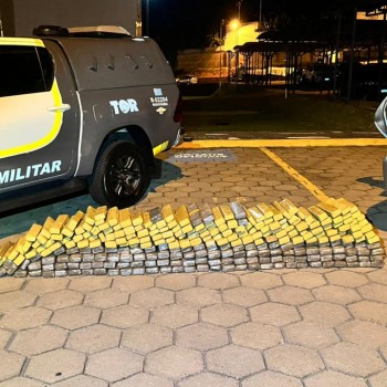 Operação conjunta entre Polícia Militar Rodoviária e FICCO apreende carregamento de maconha