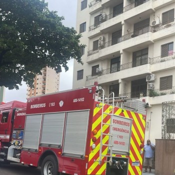Incêndio em apartamento de prédio na Vila Jesus mobiliza bombeiros e defesa civil