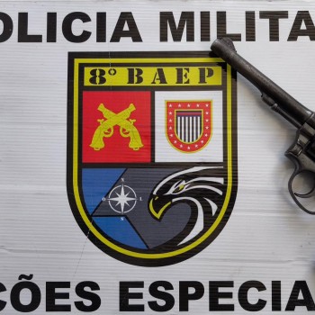BAEP apreende revólver e prende autor por posse ilegal de arma de fogo