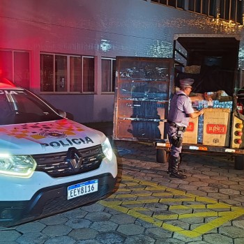 Polícia Militar Rodoviária flagra transporte de cigarros de contrabando