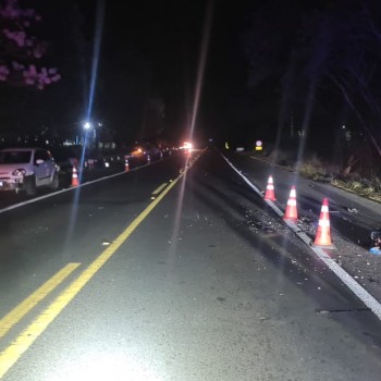 Motociclista caído na via morre ao ser atropelado em Álvares Machado
