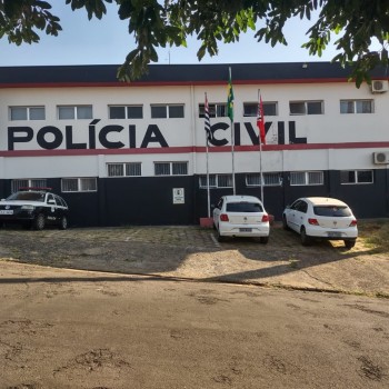 Polícia Civil frustra fuga e prende acusado de tráfico na posse de entorpecente