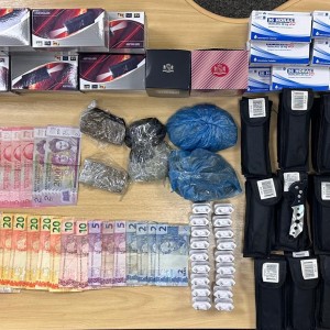 Equipe do BAEP prende idoso com droga e produtos de contrabando