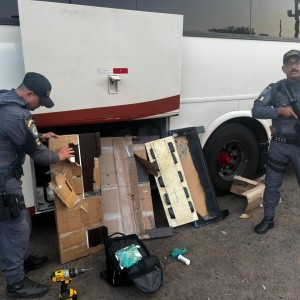 Polícia Militar Rodoviária e FICCO prendem Bolivianos em flagrante por tráfico de droga