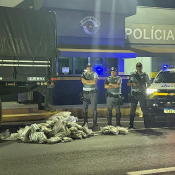 Preso motorista traficante que transportava cocaína escondida nos pneus do caminhão