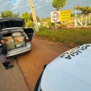 TOR da Polícia Militar Rodoviária apreende produtos de descaminho na Júlio Budiski