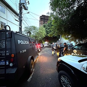 Em dez mandados, operação ‘East Side’ da Polícia Civil prende quatro e apreende drogas